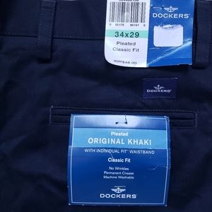 NWT Dockers-Mens Navy Pleated Original Khaki  Pants